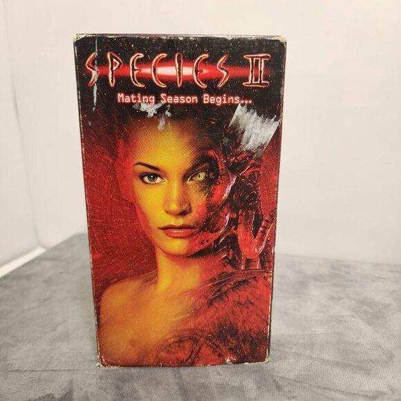Species 2 (VHS, 1998) Thriller Aliens Horror - Picture 1 of 5